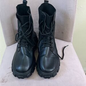 Women’s Combat Boots
